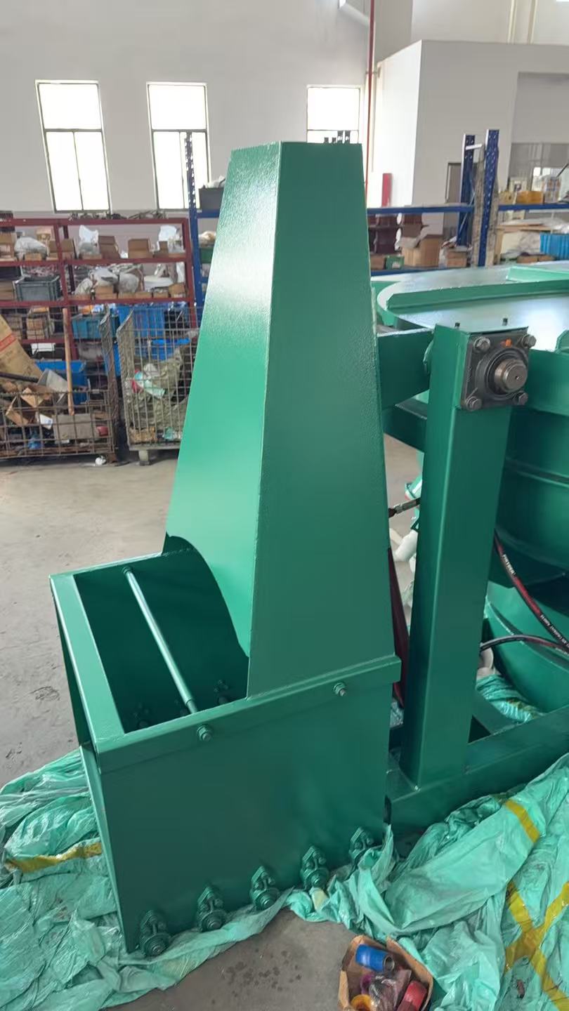 Auto-Feed Vibratory Polishing Machine for Hardware Deburring & Edge Rounding